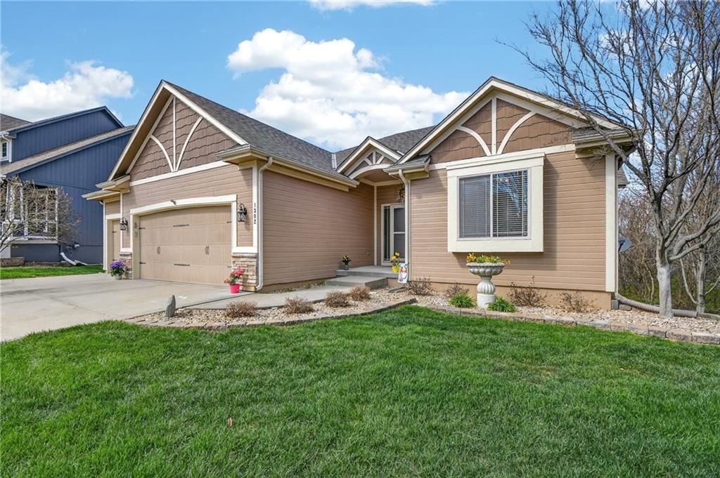 1302 Ashdown Circle — photo 3