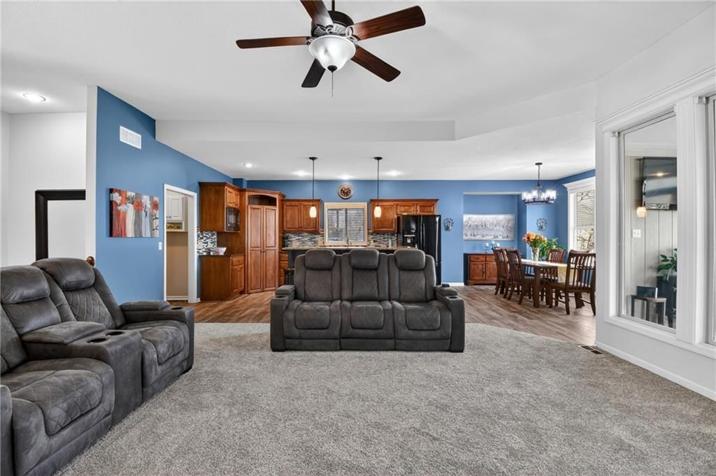 1302 Ashdown Circle — photo 10