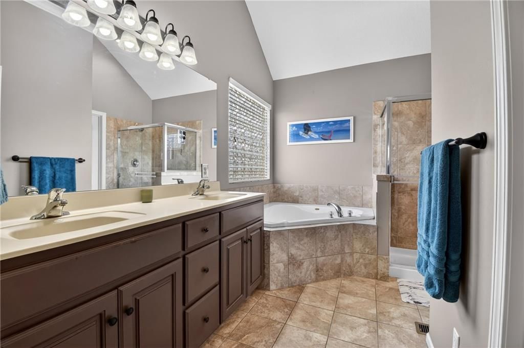 1302 Ashdown Circle — photo 21