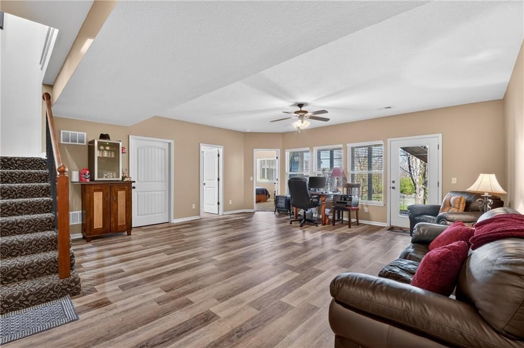 1302 Ashdown Circle — photo 25
