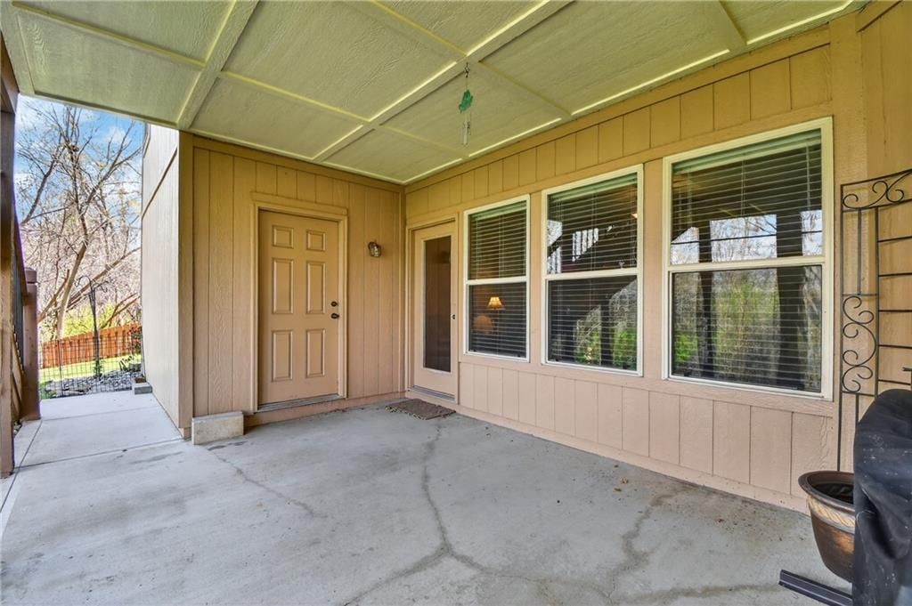 1302 Ashdown Circle — photo 29