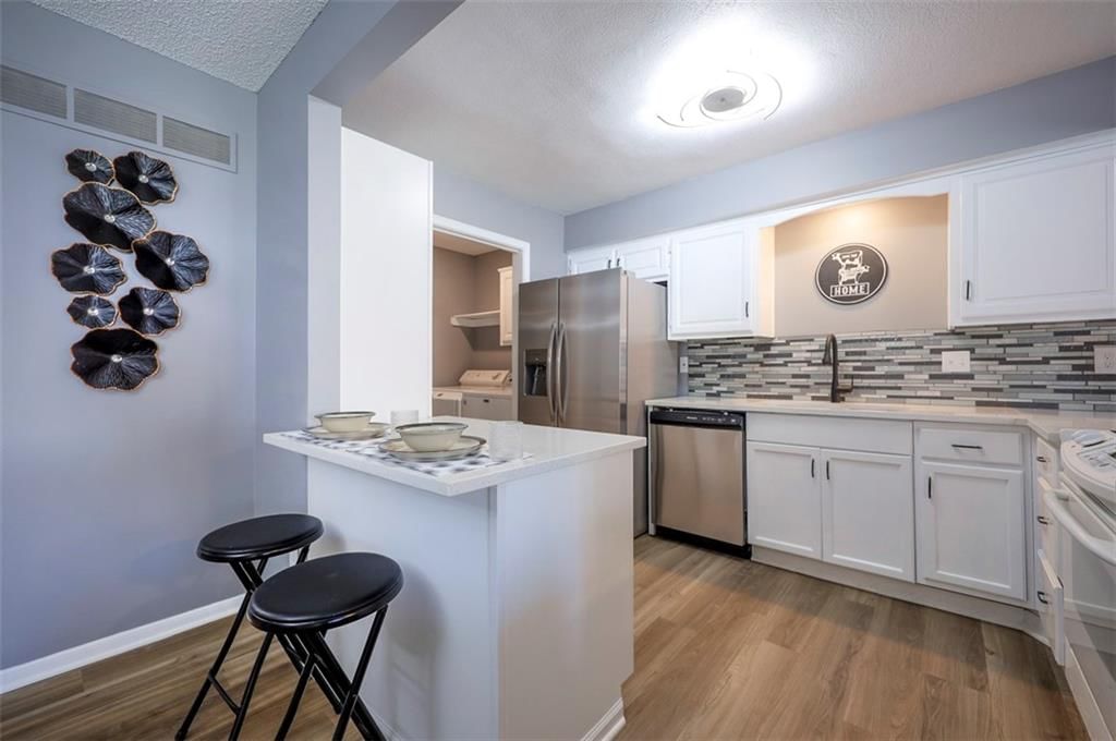 10812 W 116th Street — photo 9