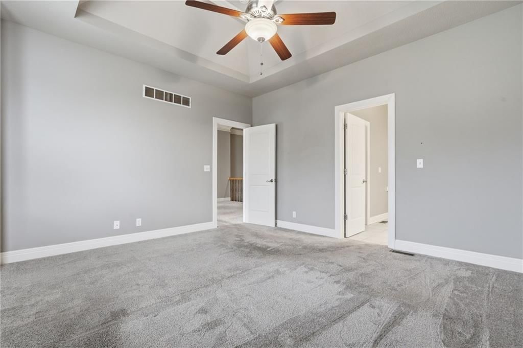 11236 N Randolph Avenue — photo 20