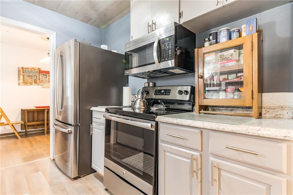 9004 E 65TH Terrace — photo 13