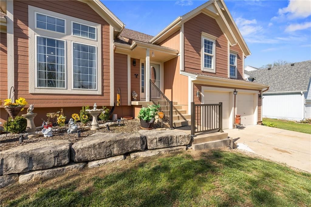 20490 W 219th Terrace — photo 4