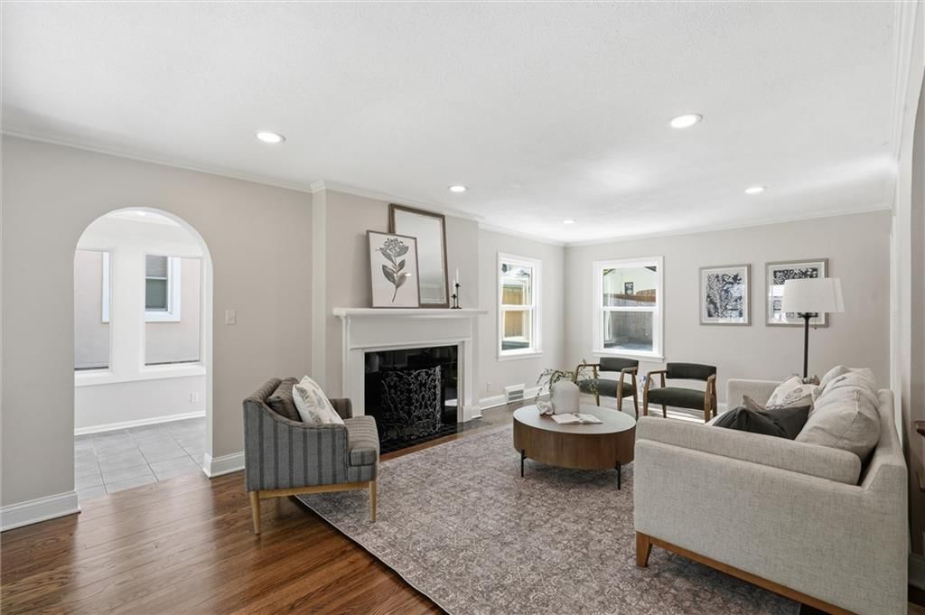 1259 W Gregory Boulevard — photo 3