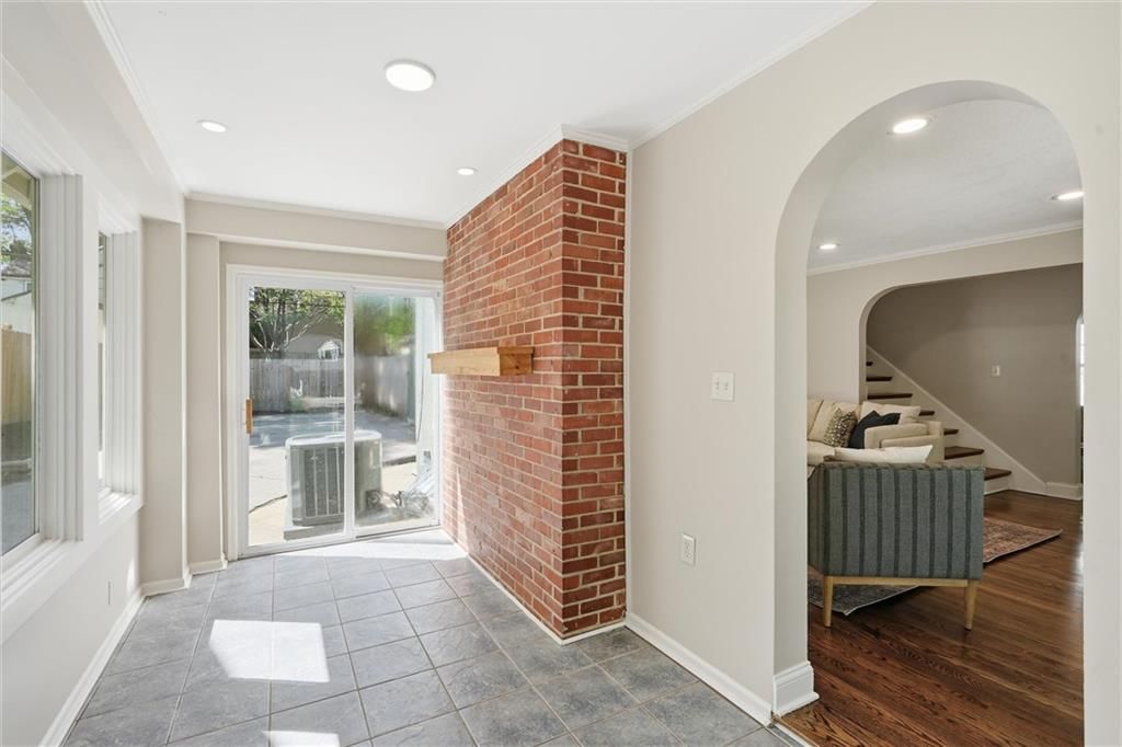 1259 W Gregory Boulevard — photo 9
