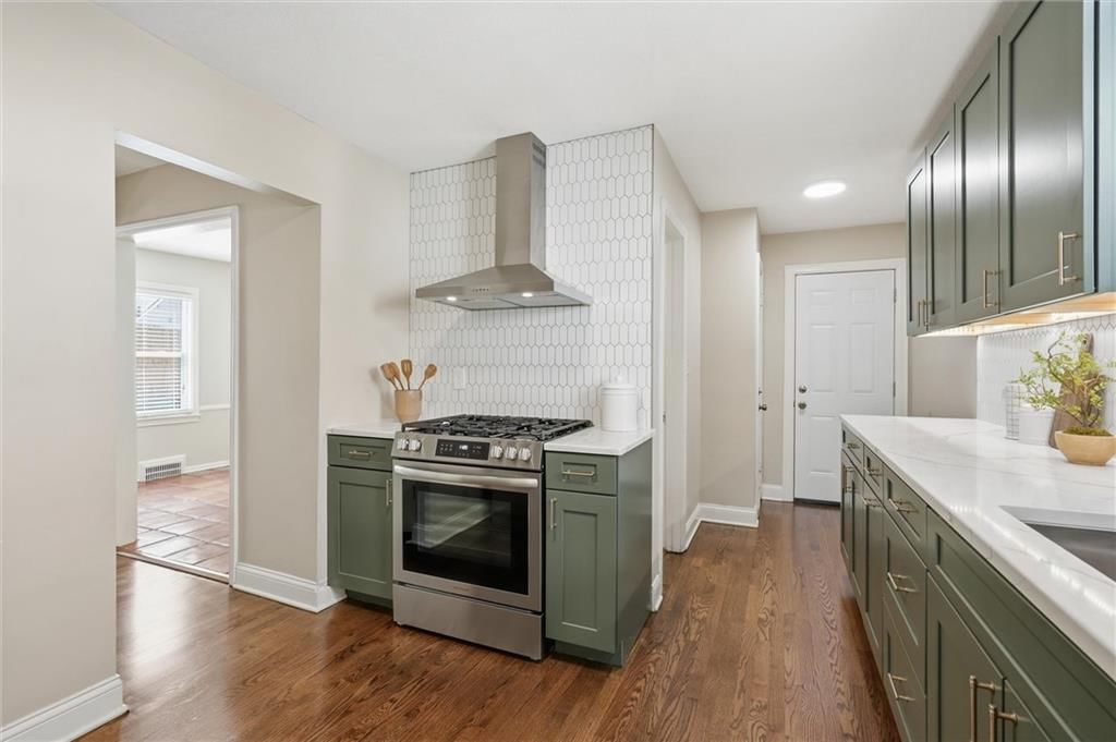 1259 W Gregory Boulevard — photo 12