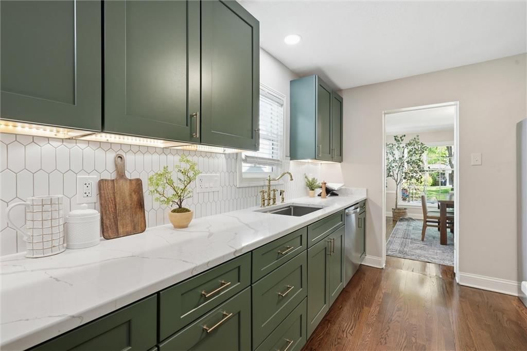 1259 W Gregory Boulevard — photo 14