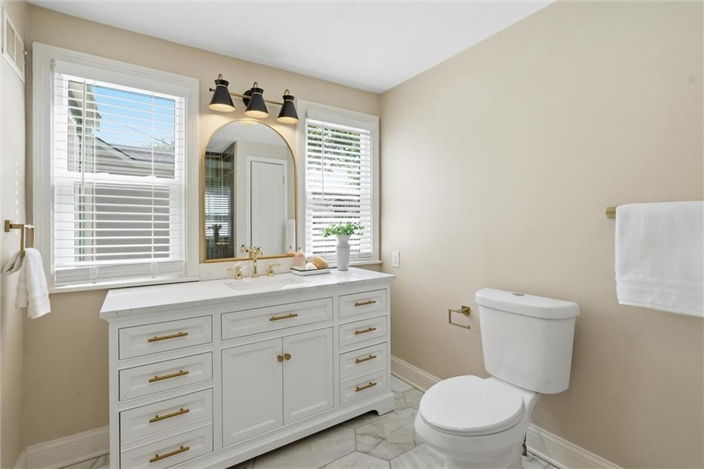 1259 W Gregory Boulevard — photo 21