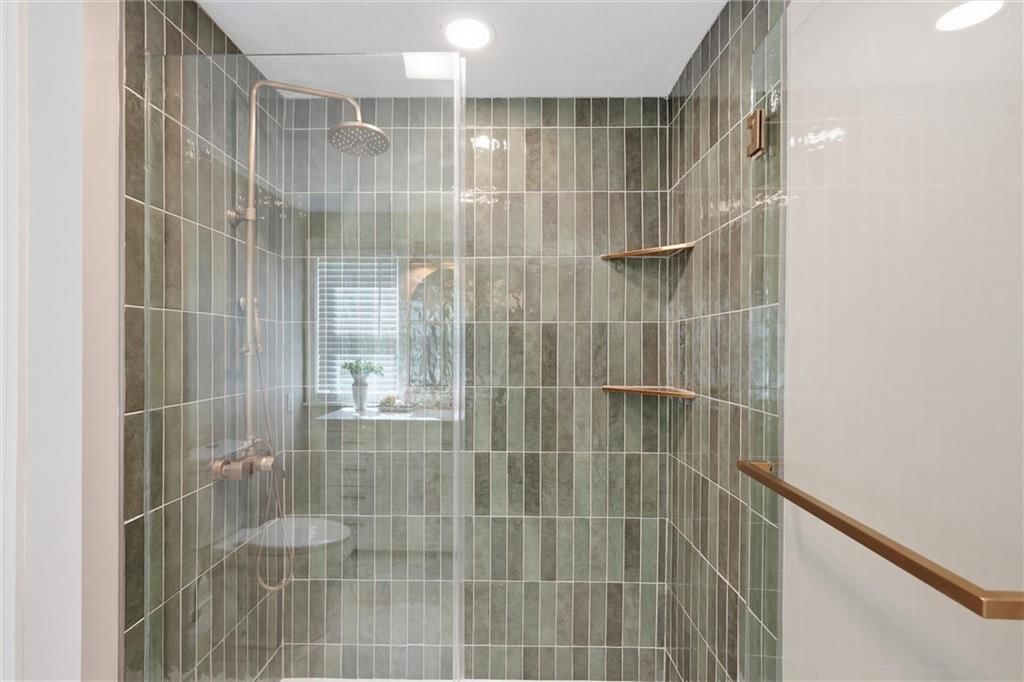 1259 W Gregory Boulevard — photo 22