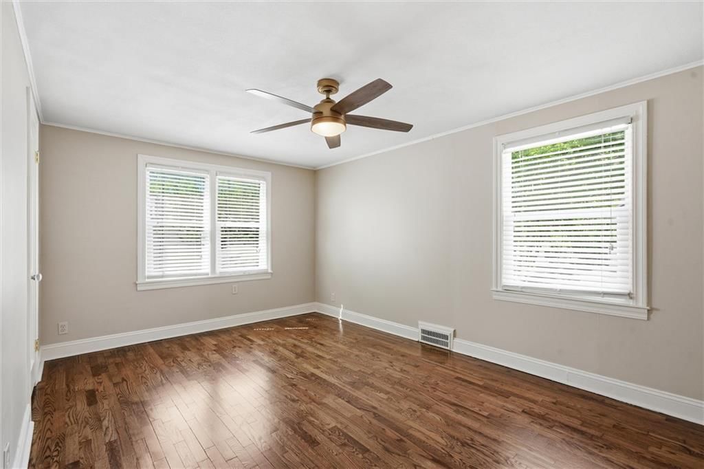 1259 W Gregory Boulevard — photo 23