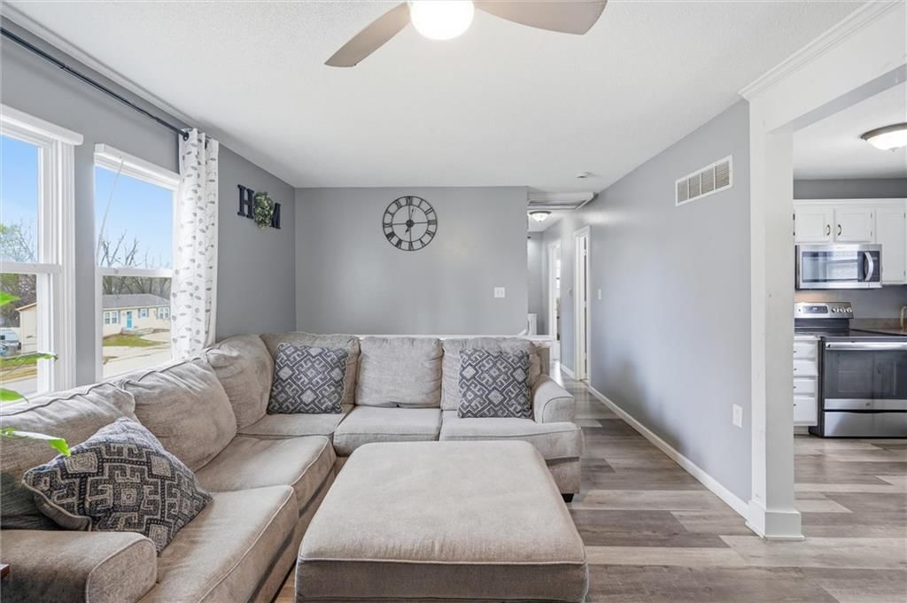 505 NE RICHARDSON Place — photo 6