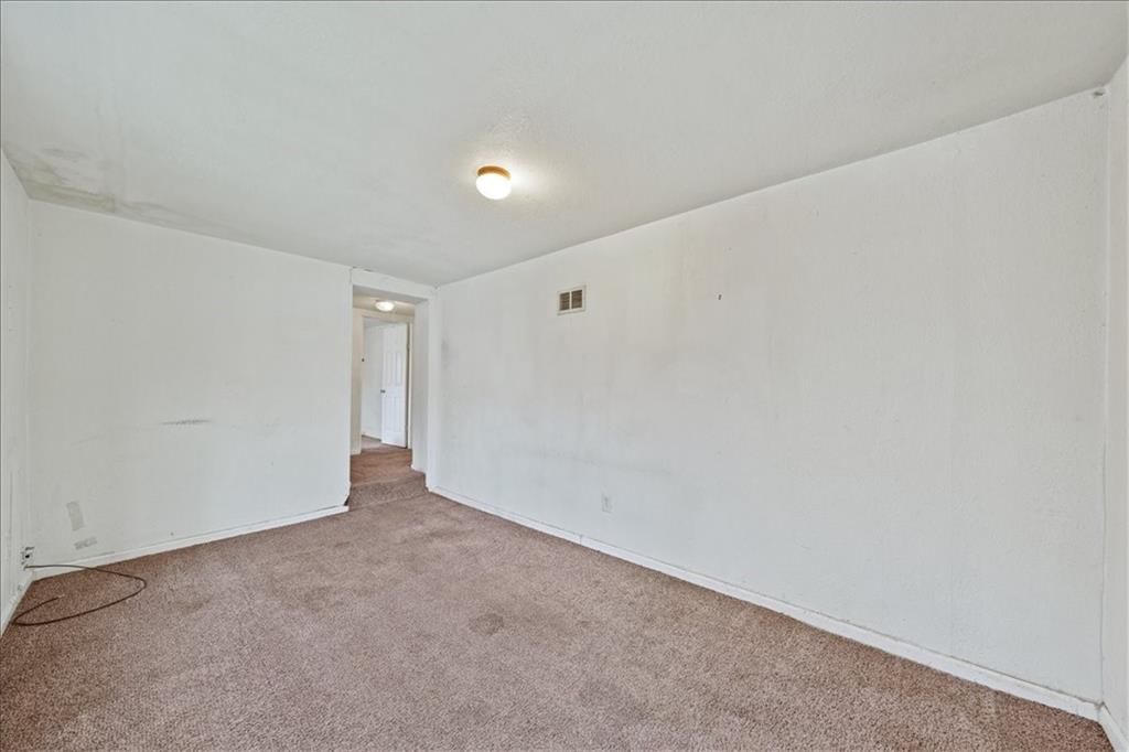 2131 E 81st Street — photo 5