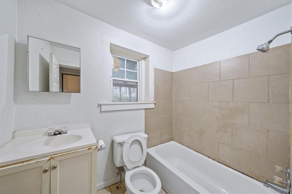 2131 E 81st Street — photo 12