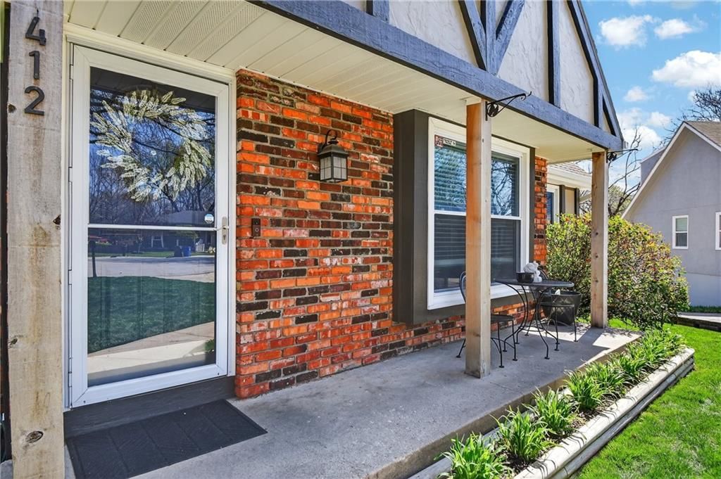 412 S NORMANDY Drive — photo 4