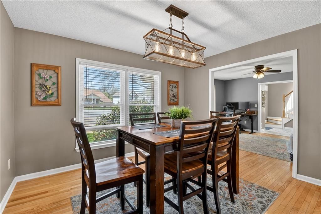 412 S NORMANDY Drive — photo 9