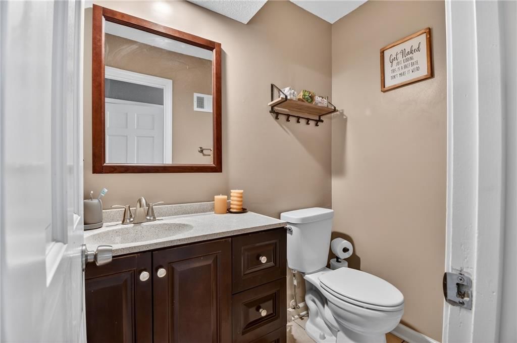 412 S NORMANDY Drive — photo 21
