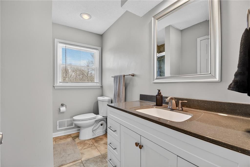 412 S NORMANDY Drive — photo 23