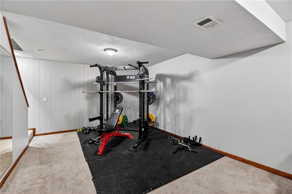 412 S NORMANDY Drive — photo 26