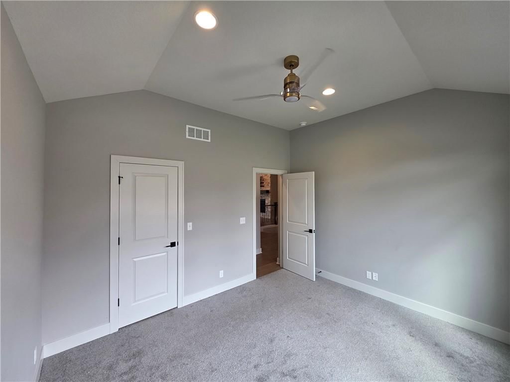 1205 Hampton Drive — photo 10