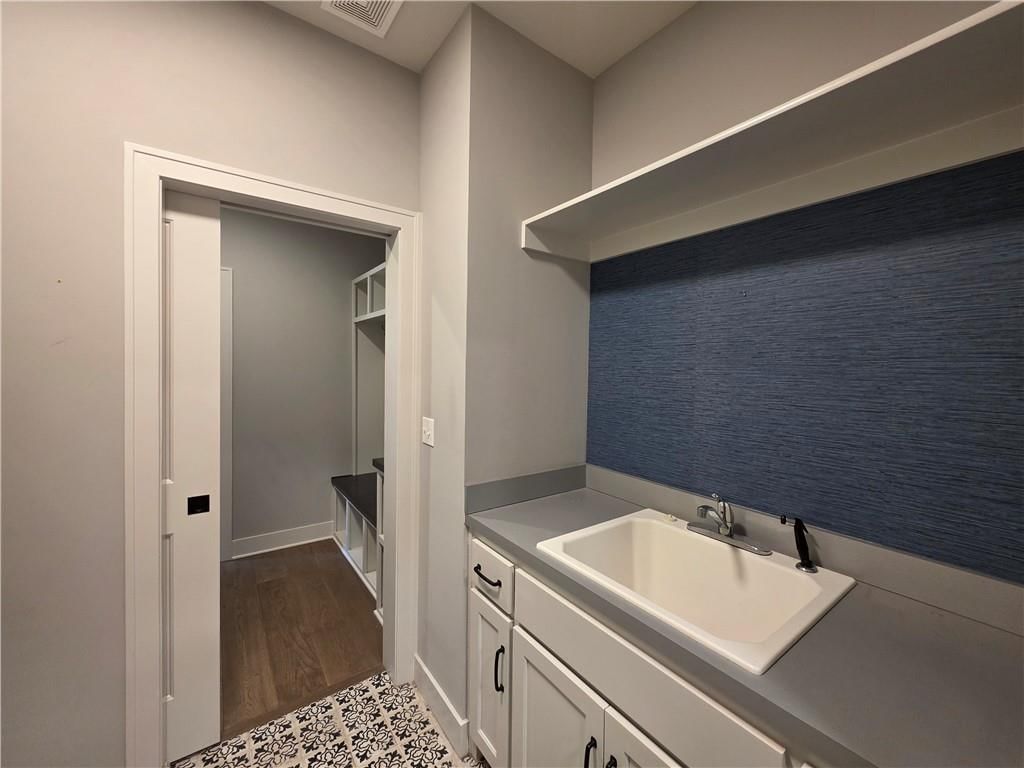 1205 Hampton Drive — photo 14
