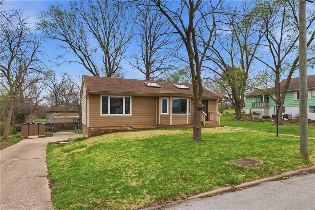 1221 Kiowa Street — photo 3