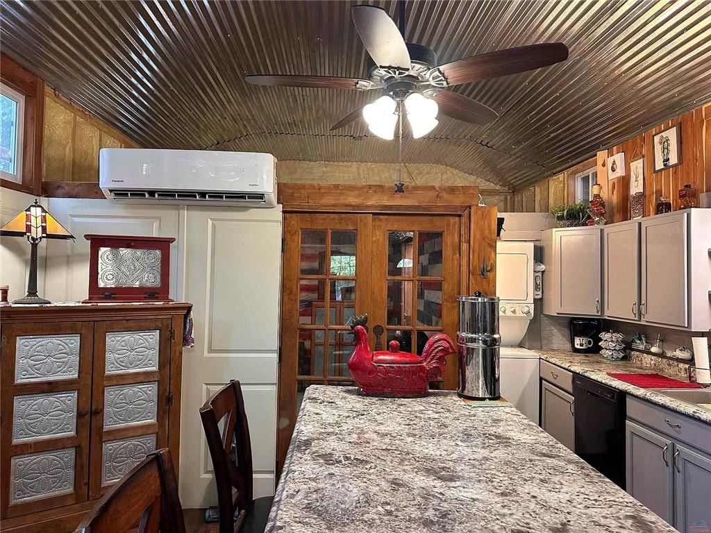 10910 Watchtower Lane — photo 7