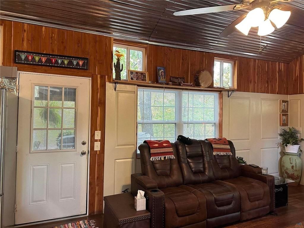 10910 Watchtower Lane — photo 8