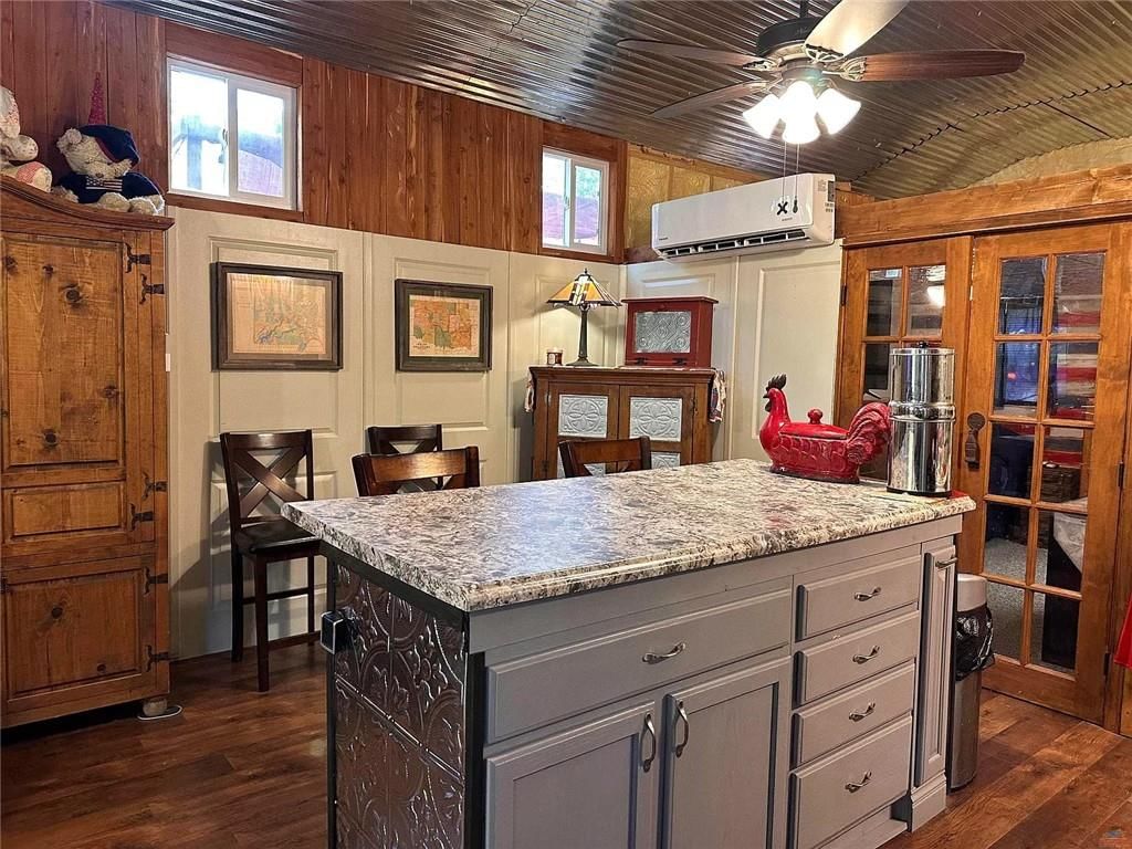 10910 Watchtower Lane — photo 13
