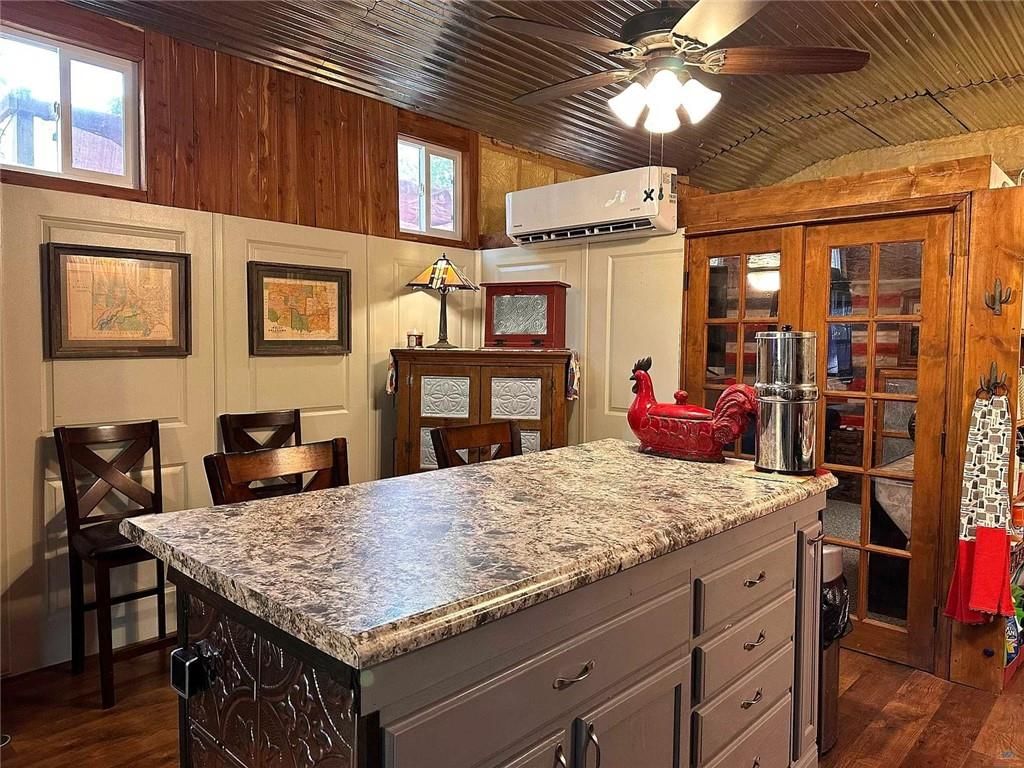 10910 Watchtower Lane — photo 14