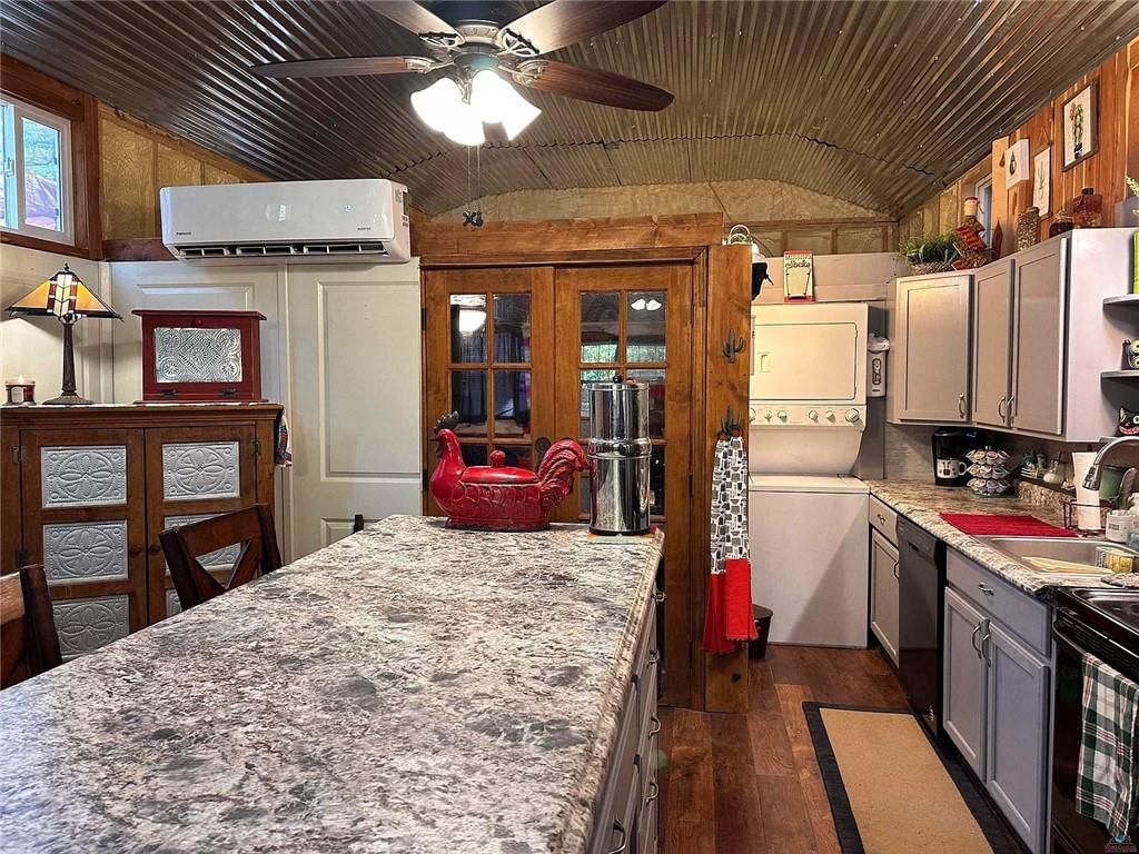 10910 Watchtower Lane — photo 20