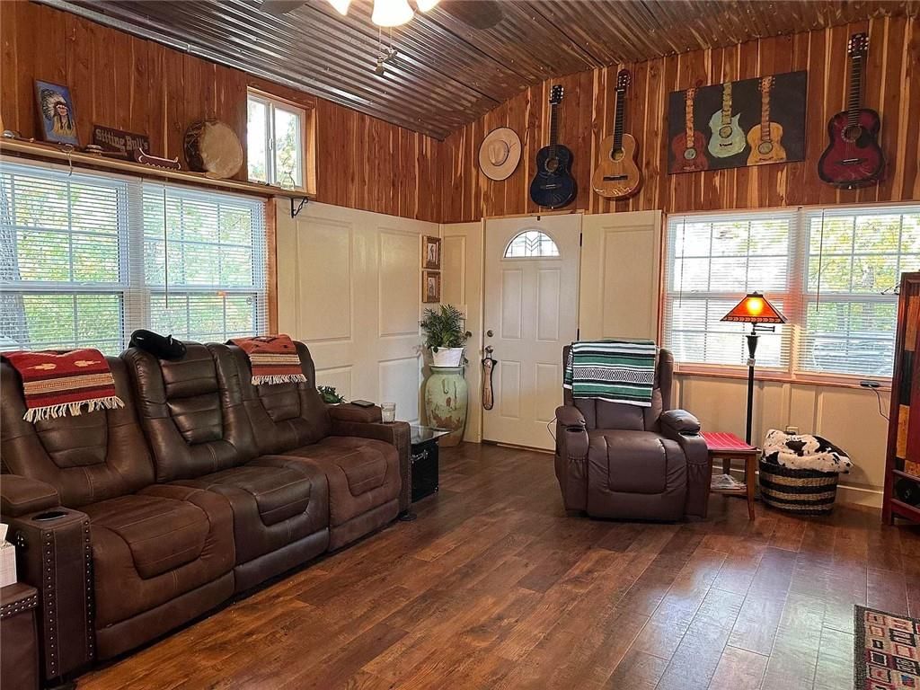 10910 Watchtower Lane — photo 28