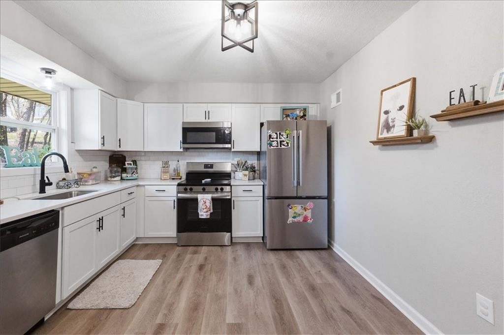 13331 Metropolitan Avenue — photo 7