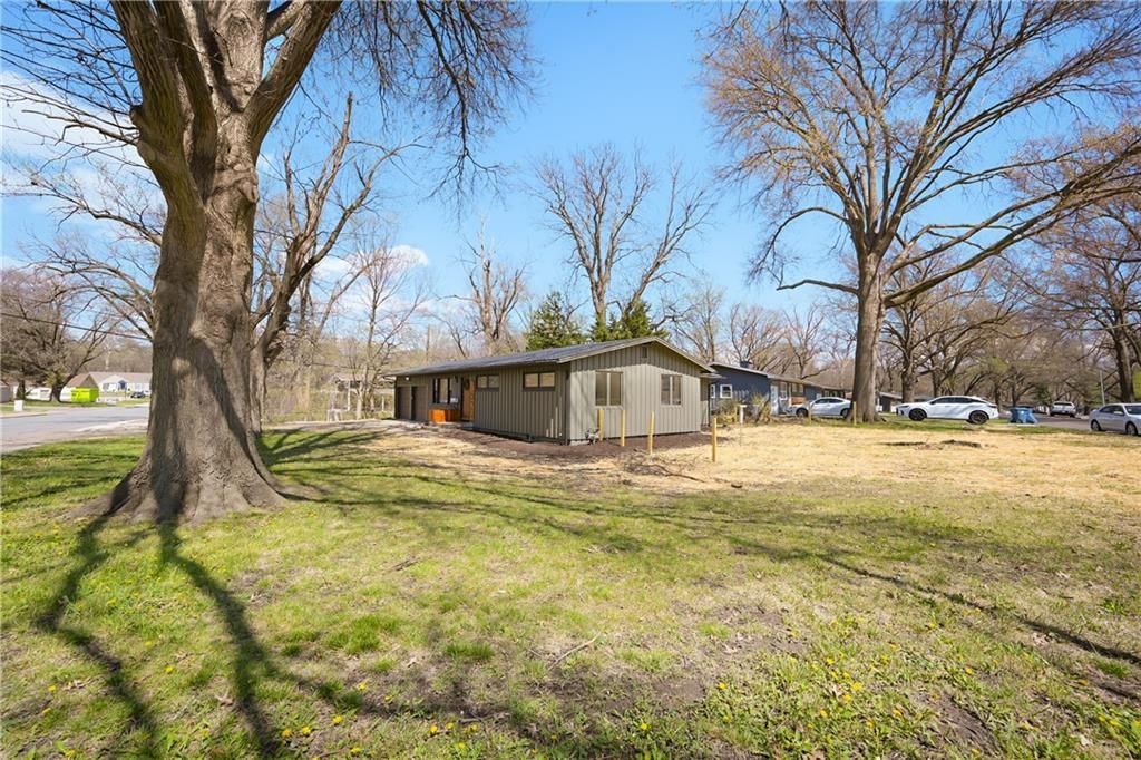 7529 Lamar Avenue — photo 26