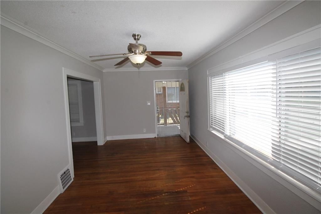 2230 E 67th Terrace — photo 3