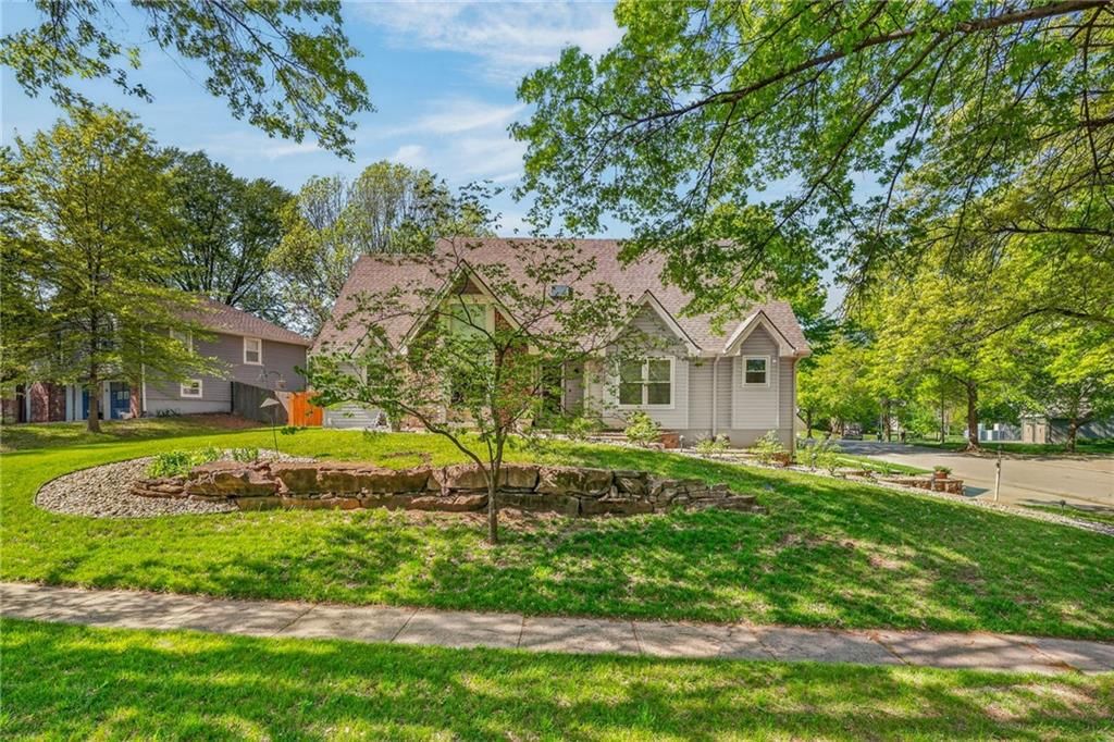 4302 NW 60th Court — photo 3