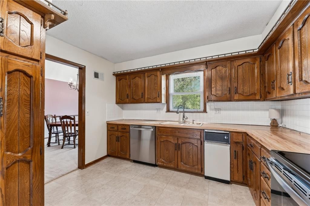 4302 NW 60th Court — photo 20
