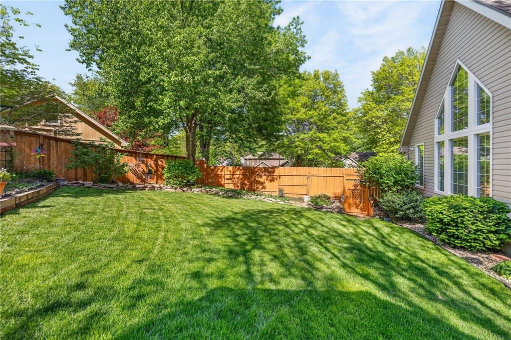 4302 NW 60th Court — photo 52