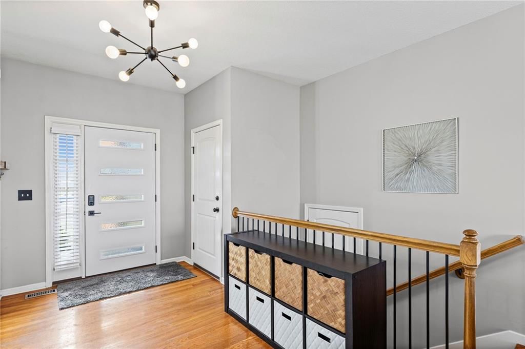 290 N Pecan Street — photo 4