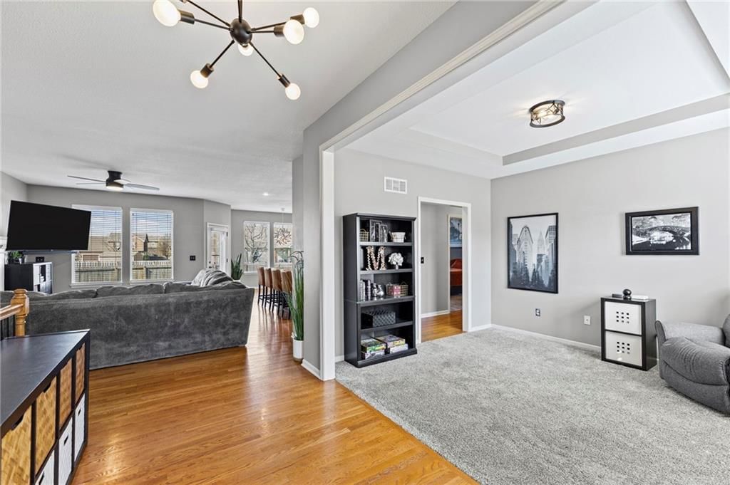 290 N Pecan Street — photo 5