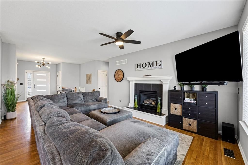 290 N Pecan Street — photo 12