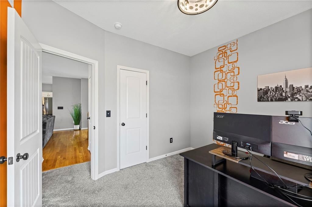 290 N Pecan Street — photo 28
