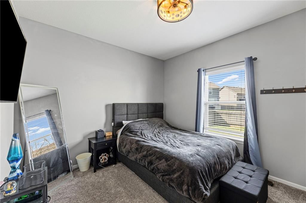 290 N Pecan Street — photo 29