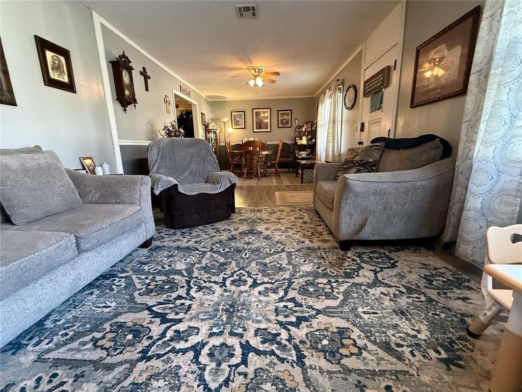 1607 N Washington Street — photo 3