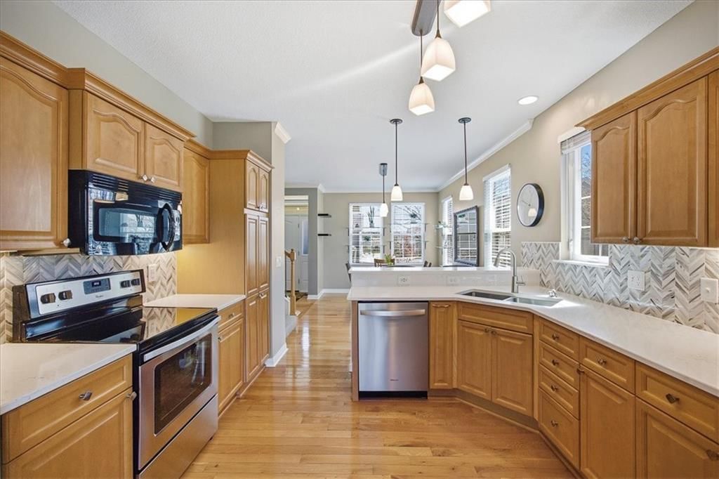 16168 GRANADA Street — photo 10