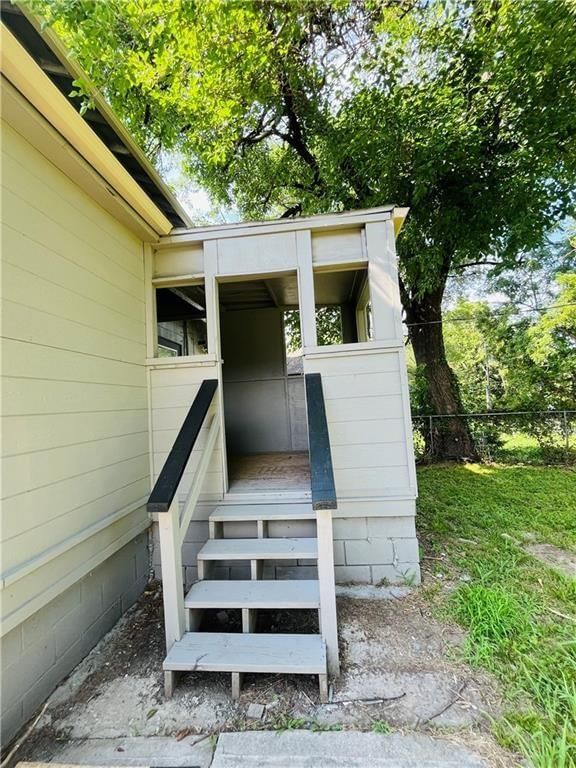 5009 Bellefontaine Avenue — photo 16