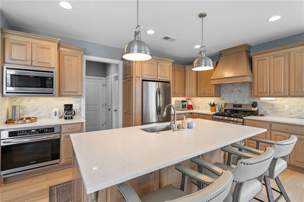 7703 Green Street — photo 8