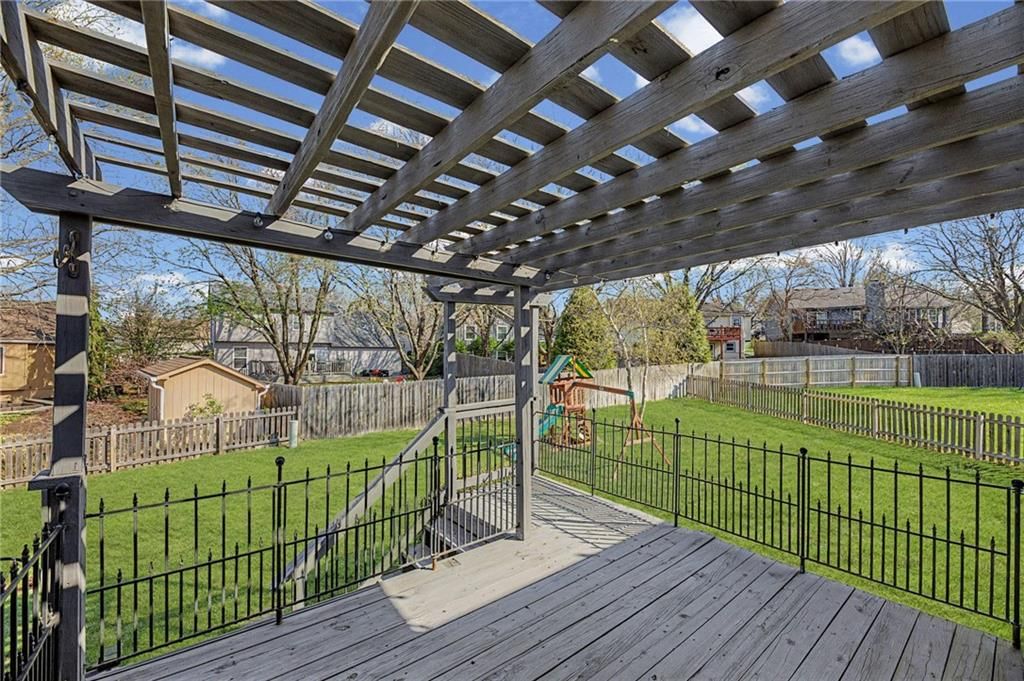 15016 W 124th Street — photo 36