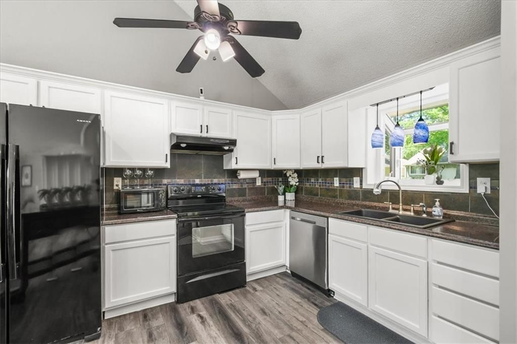 1817 NE Gatewood Drive — photo 10